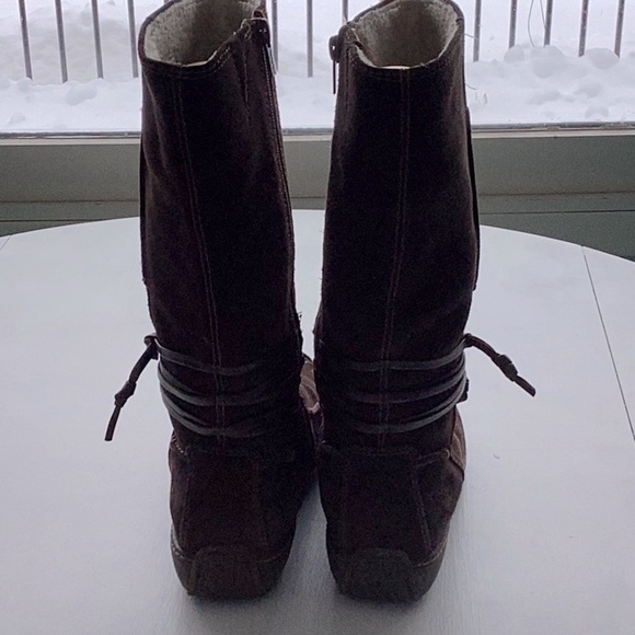 Timberland Suede Winter Boots in Size 7.5 - Picture 7 of 8